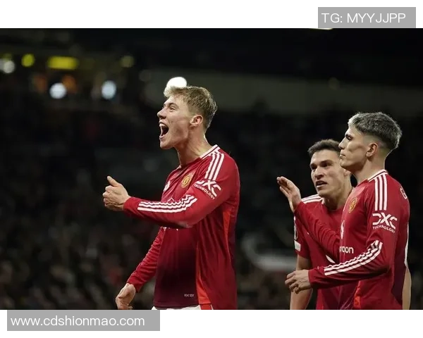 国米与曼联友谊赛战平双方精彩瞬间引发全场热烈反响