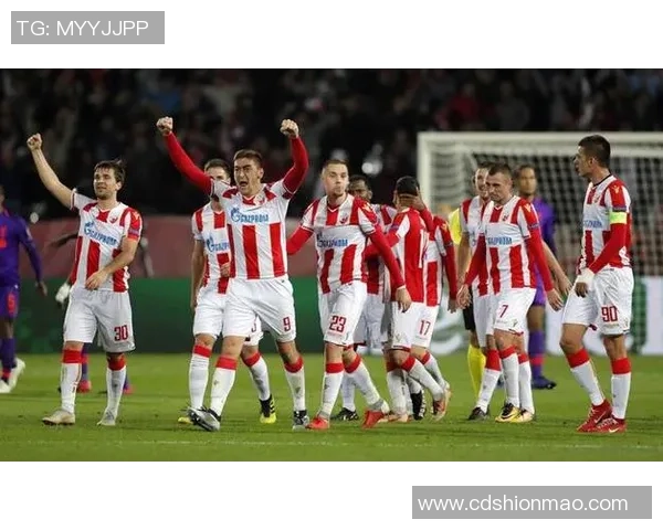 友谊赛精彩对决多特蒙德与本菲卡激战成平局补时进球引发全场狂欢