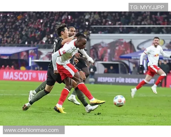 莱比锡友谊赛大胜拜仁帽子戏法点燃全场激情分析