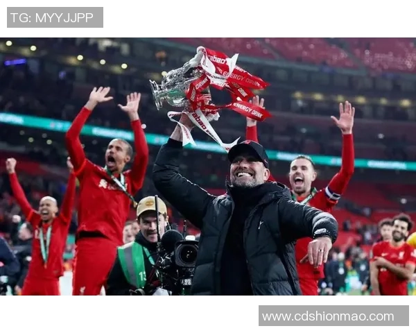 意甲激战利物浦险胜里昂红牌争议引发全场热议