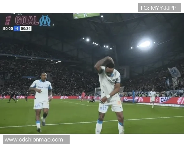 里昂主场大胜那不勒斯四球狂潮绝杀瞬间点燃全场激情